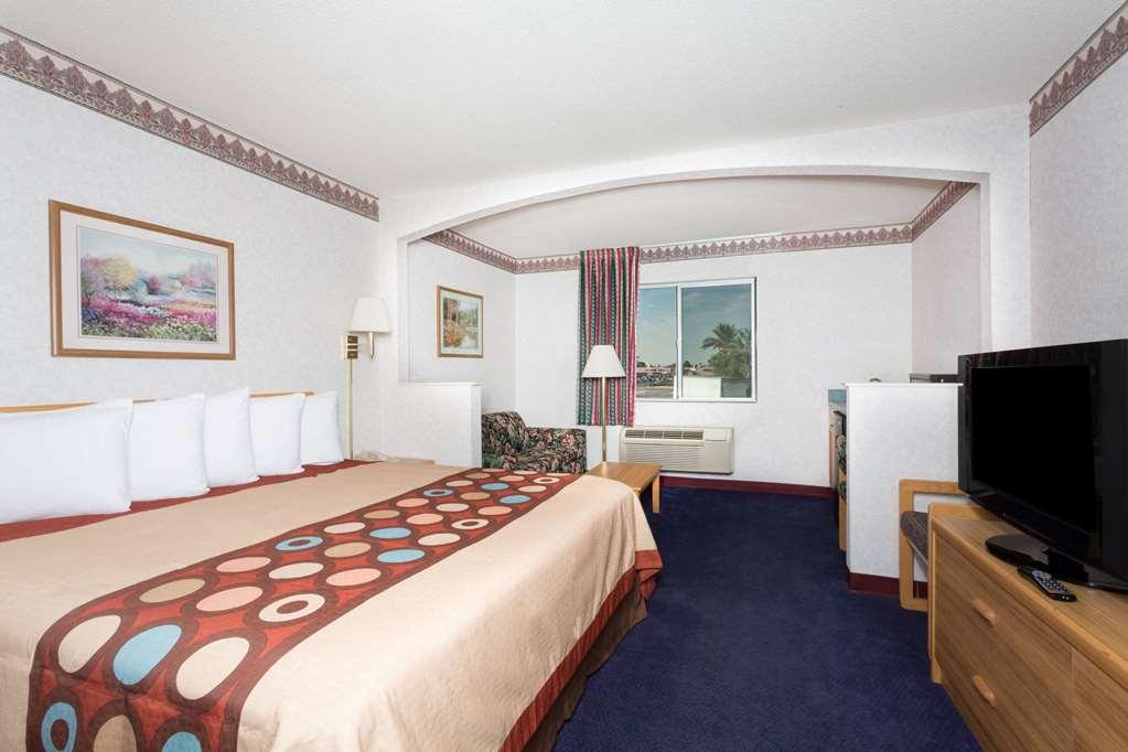 Days Inn By Wyndham Phoenix West Habitación foto